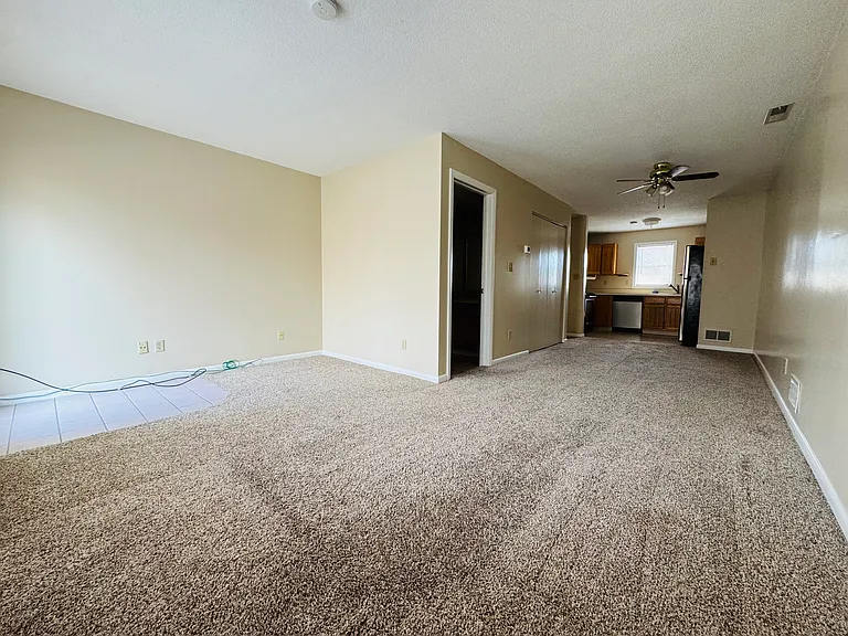 40 Cornerstone Ct #26 — Photo 5