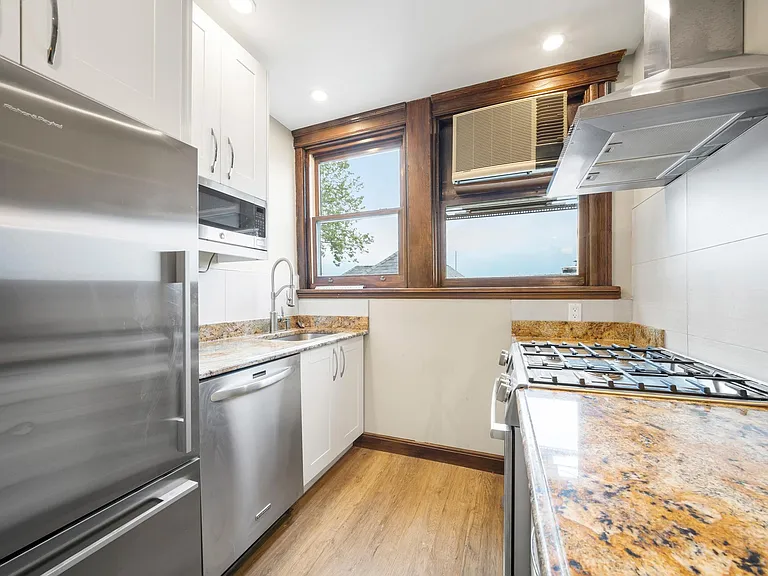 41 Fulton St #2 — Photo 15
