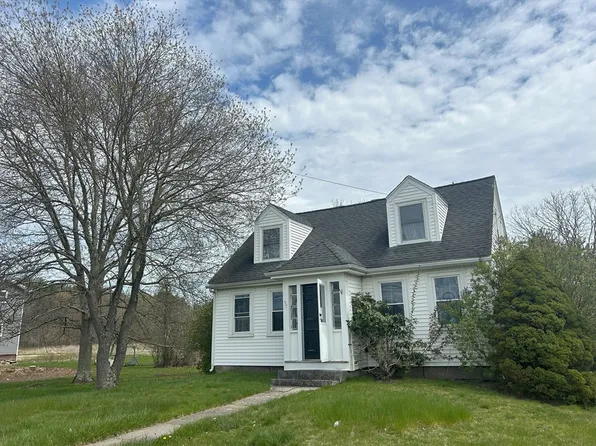 67 Bedford St, Whitman, MA 02382