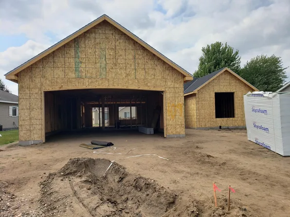 109 Weeping Willow Cir, Waite Park, MN 56387
