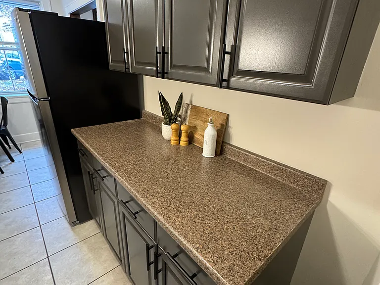 1360 W Clifton Blvd #1 — Photo 9