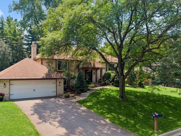1544 McCarthy Rd, Eagan, MN 55121