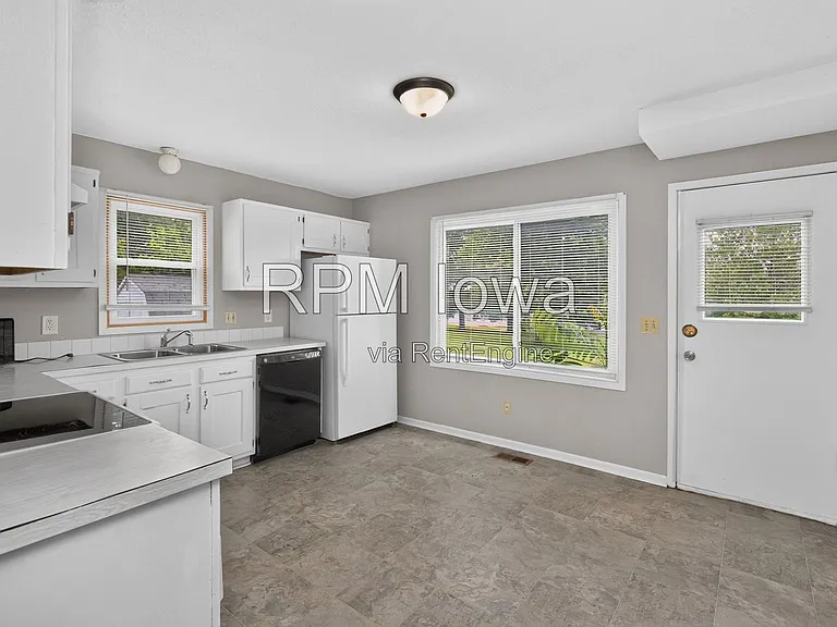 3439 SE 20th St #3439 — Photo 2