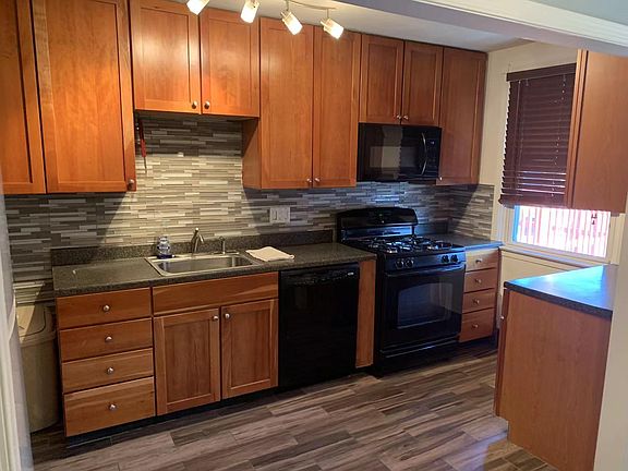 3rd image of 6615 Tackawanna St #1