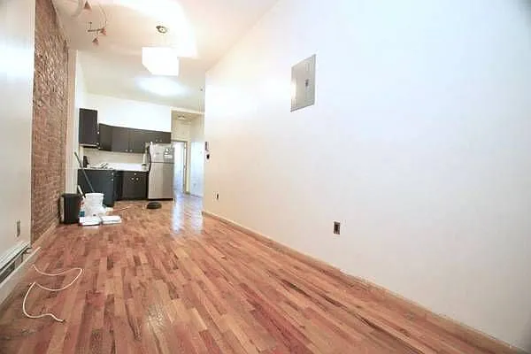 Rented by Brick&Mortar | media 50