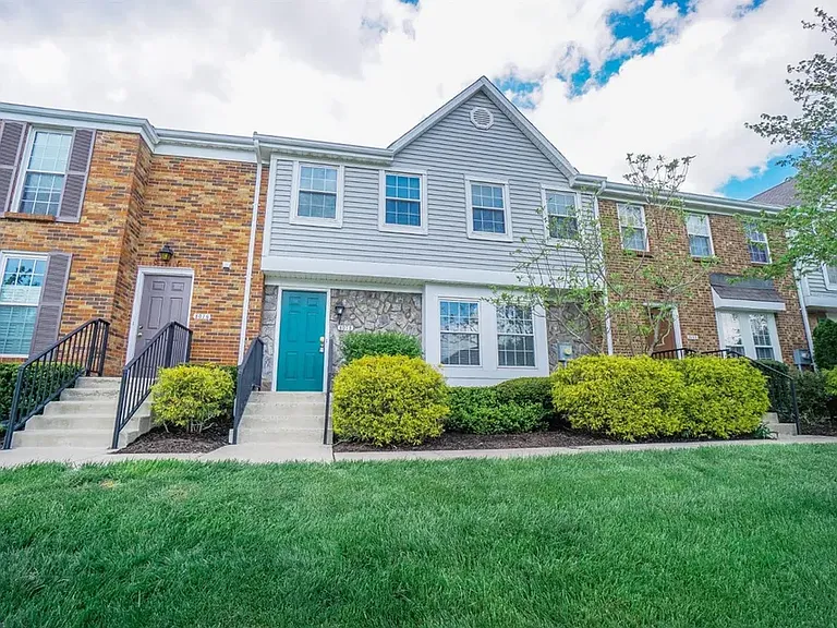 8078 Hetz Dr — Photo 1