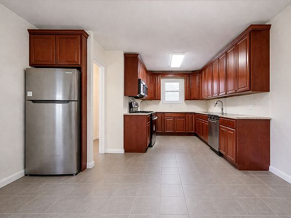 4th image of 3511 Avenue K #1C