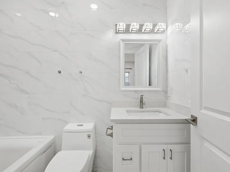 131 Zabriskie St — Photo 29
