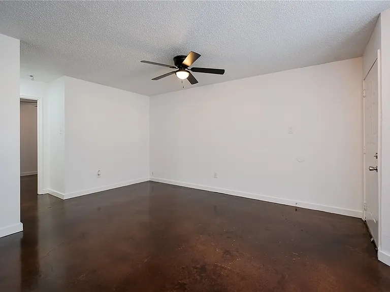 6641 Rhine Dr #B — Photo 5