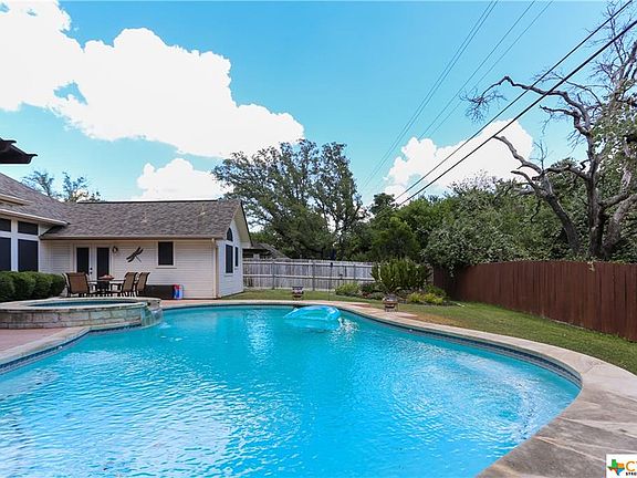 4th image of 1806 McGinnis Ct