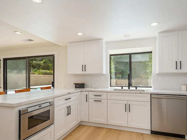 3577 Radcliffe Rd — Photo 11