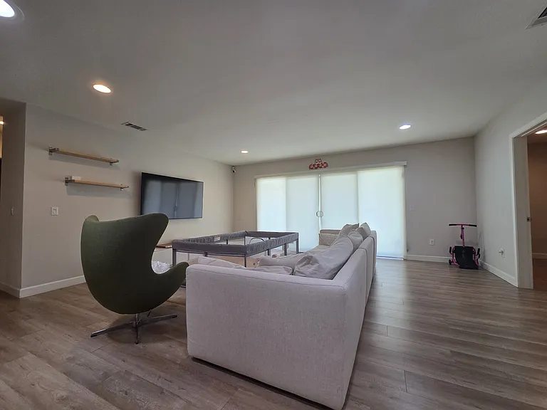 1770 N Santa Anita Ave — Photo 10