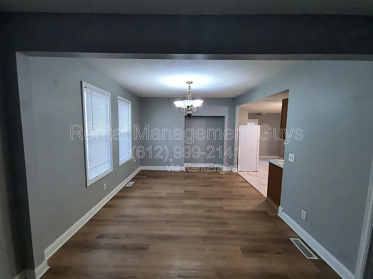 3301 Oliver Ave N — Photo 5
