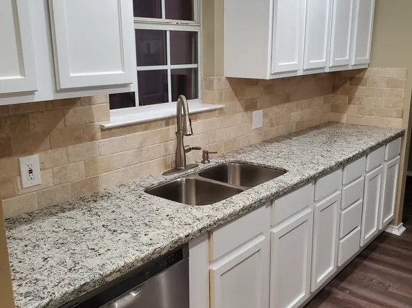 1208 Carolina St, College Station, TX 77840