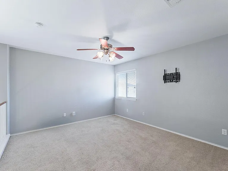 1205 Logan Dr — Photo 23