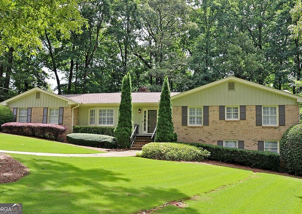 1st image of 4956 Fox Forest Dr