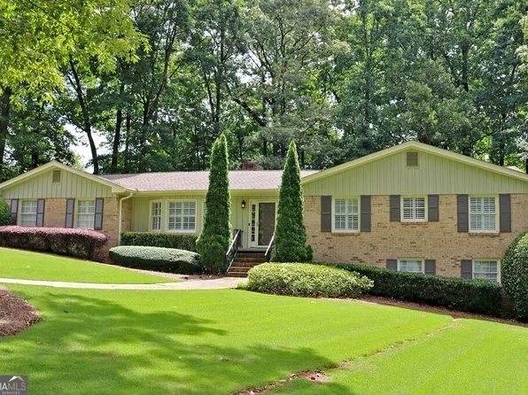 4956 Fox Forest Dr, Lilburn, GA 30047