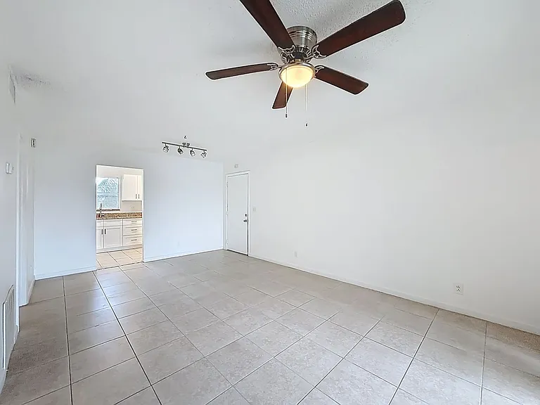 235 Lake Dora Dr — Photo 35