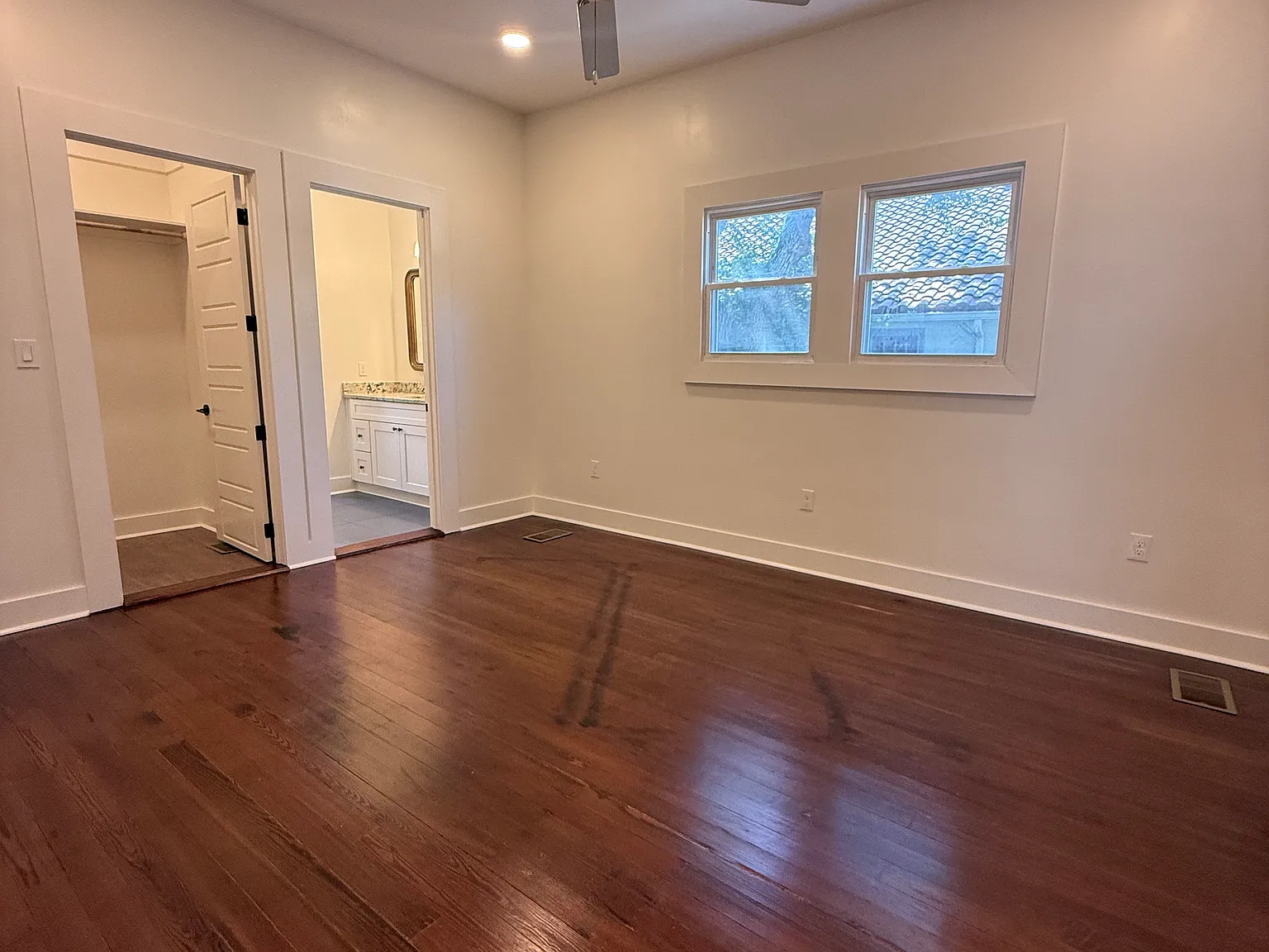 2 bed, 1200 sqft, $2,900 — Photo 4