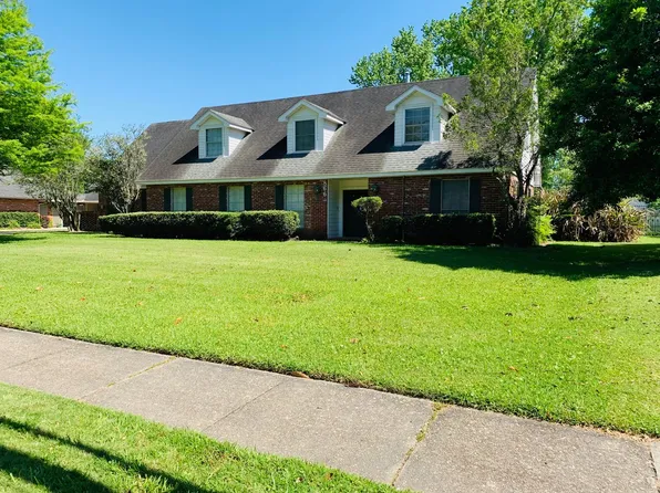 866 W Lakeview Dr, Baton Rouge, LA 70810