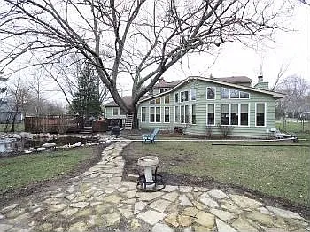 25W781 Durfee Rd photo 1