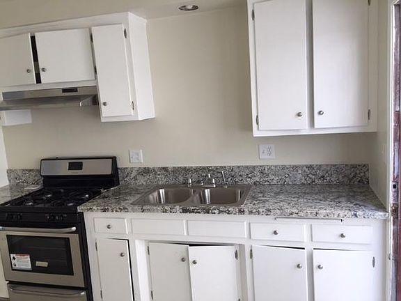 4th image of 4334 W 130th St