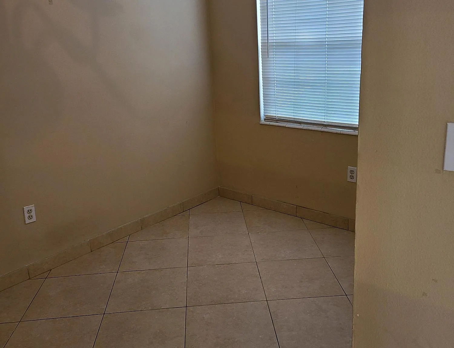 1 bed, 1.0 bath, 602 sqft, $1,250 — Photo 2