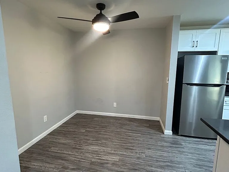 4912 Gaston Ave — Photo 14