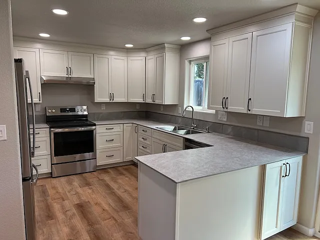 2108 Corona Ave — Photo 4