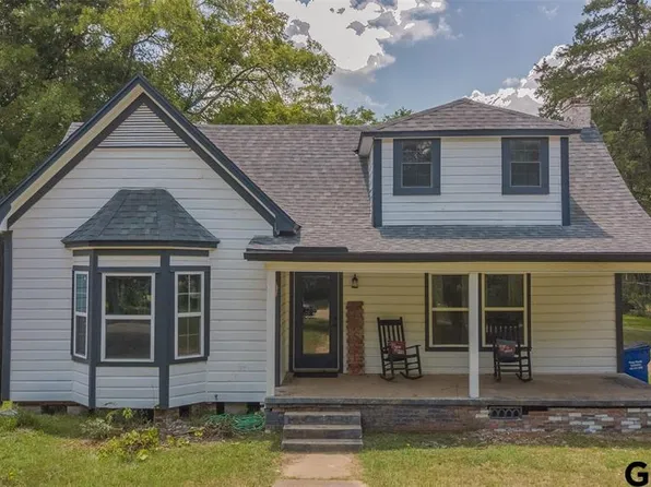 617 S 5th St, Crockett, TX 75835