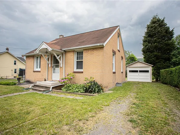 3795 Fireline Rd, Palmerton, PA 18071