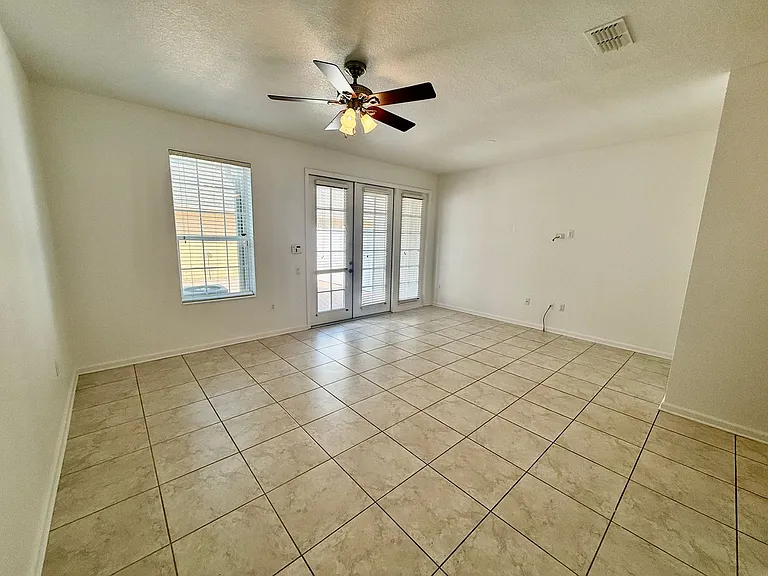 12722 Salomon Cove Dr — Photo 11