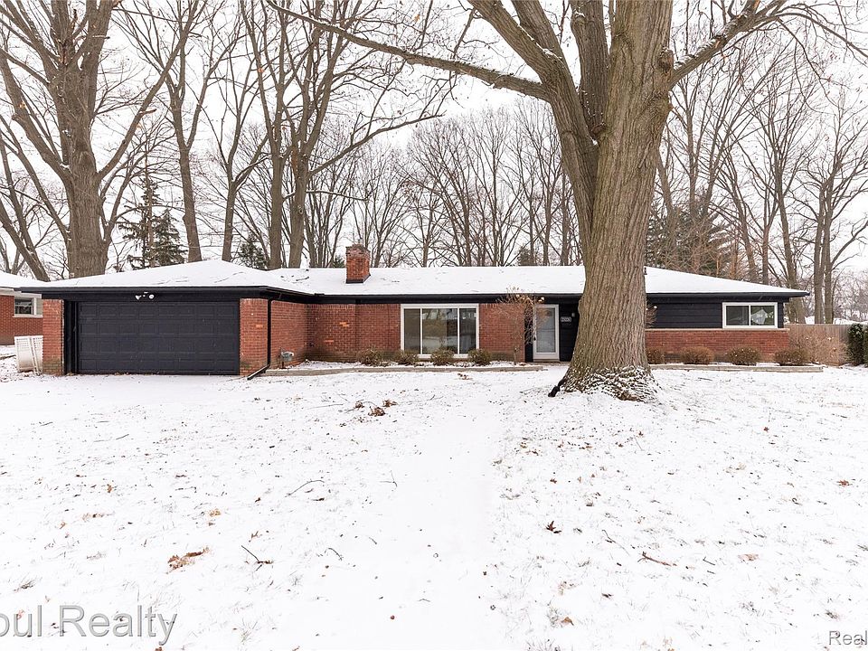 1st image of 23220 Fleming Dr