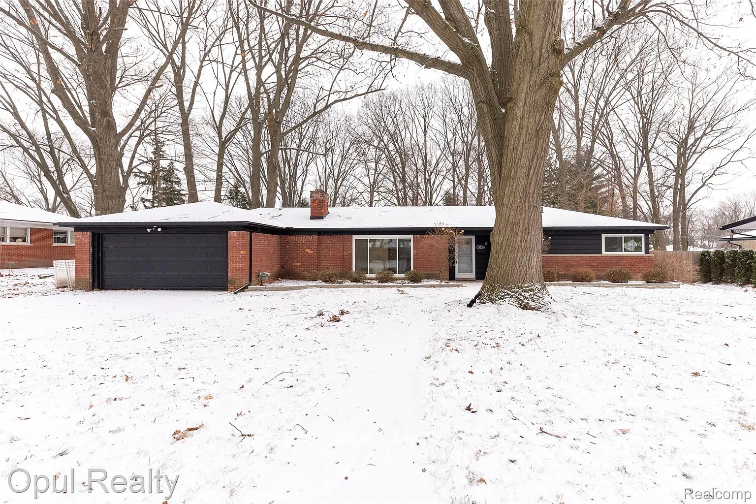 23220 Fleming Dr photo 1