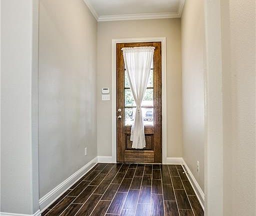 4th image of 3526 Gibsondell Ave