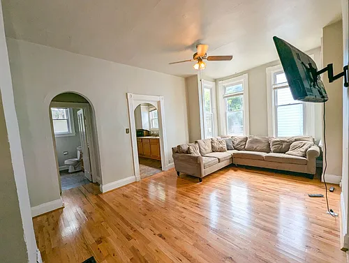 2322 Stratford Photo 1
