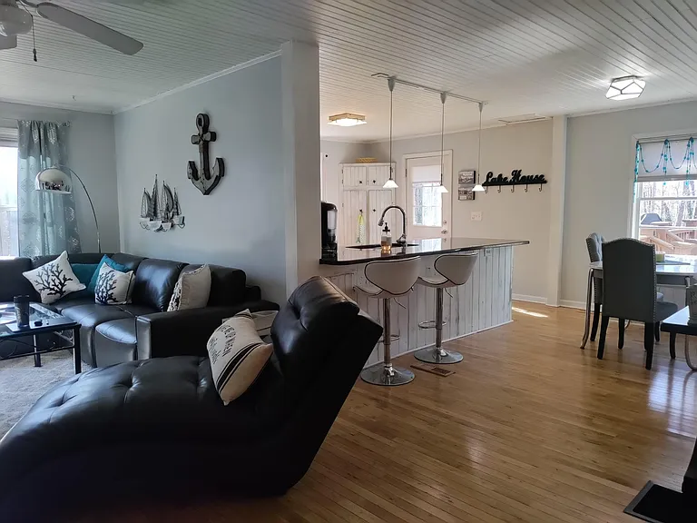 6345 Reives Rd — Photo 9