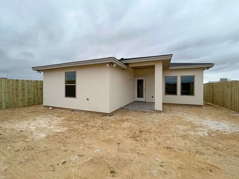 1413 El Caporal Dr — Photo 18