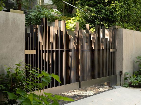 5038 Arbutus St, Vancouver, BC V6M 3W2