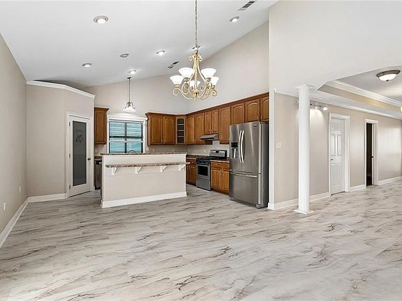 5th image of 58536 Lake Rd