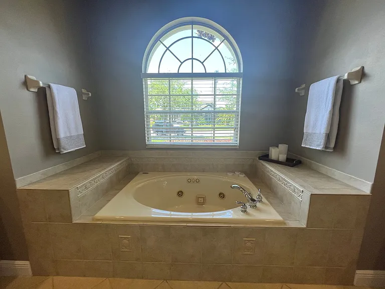 630 Broadoak Loop — Photo 38