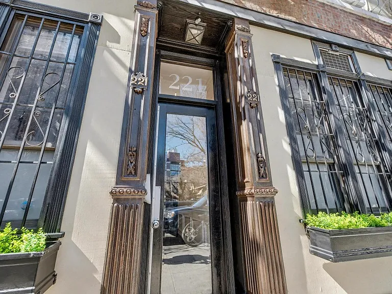 221 Mott St #14 — Photo 2