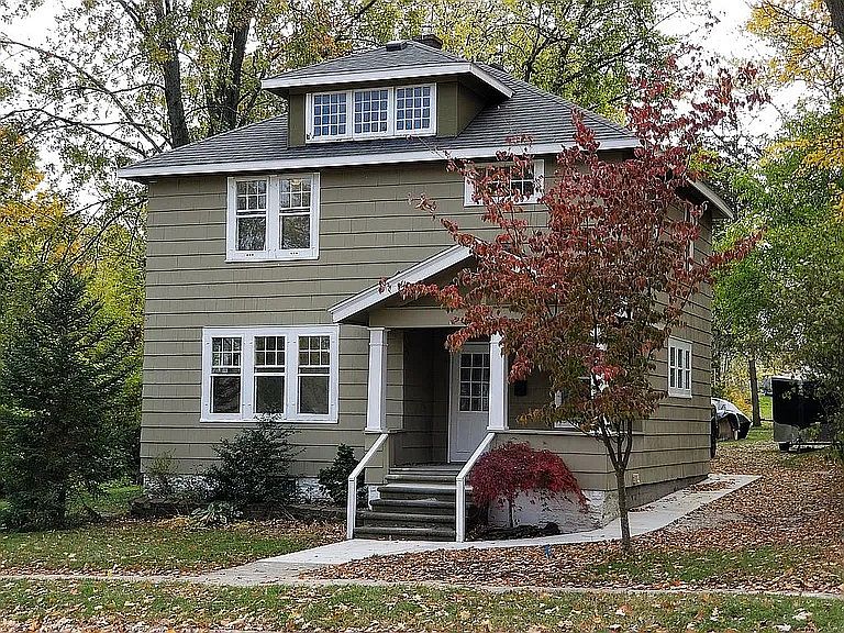 1st image of 1065 Washington Ave