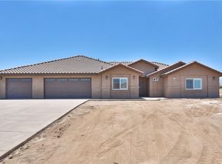 10411 La Cadena Ave, Oak Hills, CA 92344