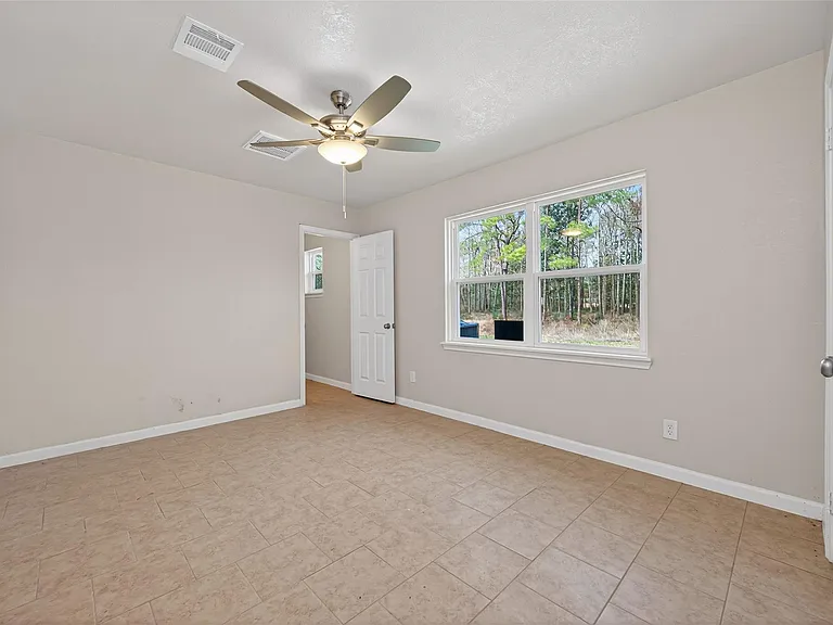 140 Marie St — Photo 32