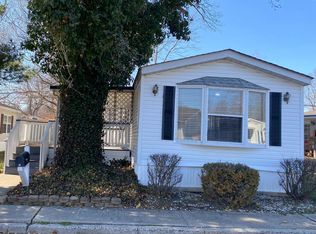 2 Johnson Corner Rd, Hightstown, NJ 08520