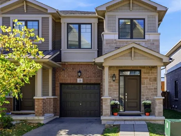 19 Hibiscus Ln, Hamilton, ON L8K 0A4