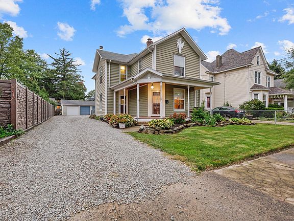 3rd image of 33 Linden Ave