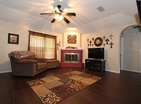 4th image of 1016 Ironton Ave