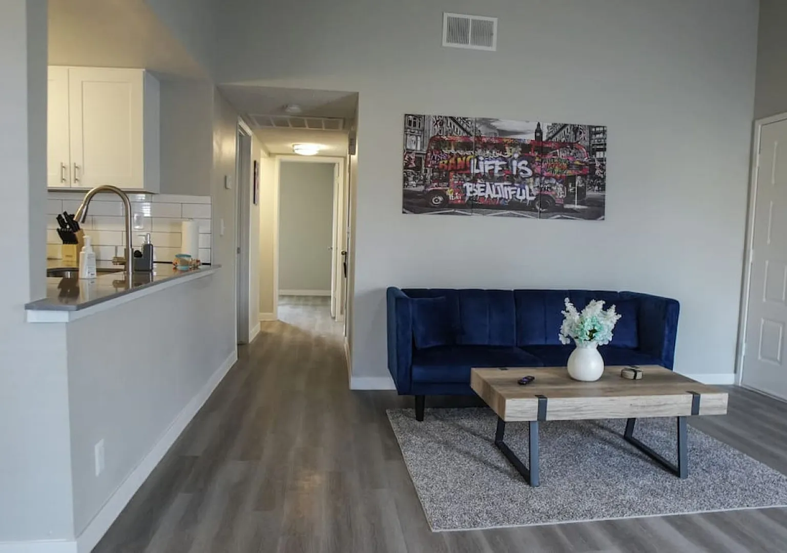 2 Bedroom Minutes from Las Vegas Strip and Airport — Photo 2